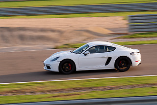 Découverte Porsche Cayman S 718 (10 tours) sur le Circuit de Clastres (02)