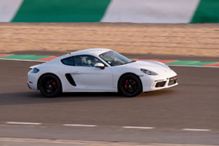 Découverte Porsche Cayman S 718 (10 tours) sur le Circuit de Clastres (02)