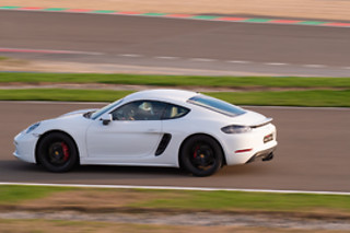 Trio Cayman S 718 / Aston Martin / Ferrari 458 / Audi R8 (4x2 tours) sur le Grand Circuit du Roussillon (66)