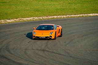 Duo Ferrari 458 Italia / Lamborghini Gallardo LP-560 (2x2 tours) sur le Grand Circuit du Roussillon (66)