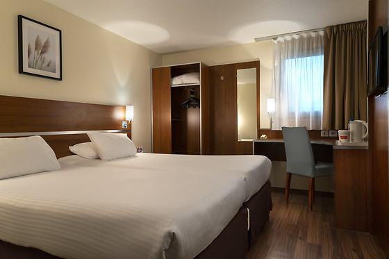Comfort Hotel Aeroport Lyon St Exupery - photo 16