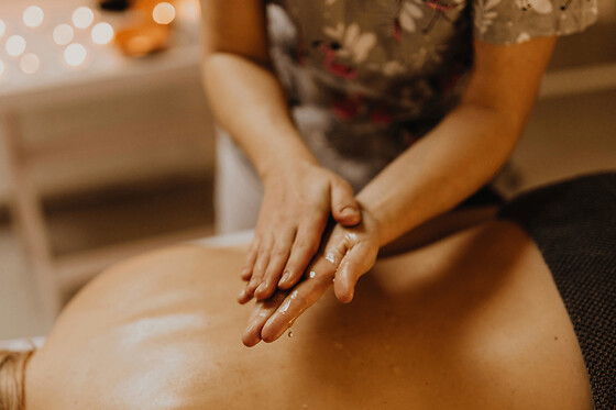 Massage Ayurvédique Abhyanga à Paris 9ème - Massage abhyanga femme enceinte