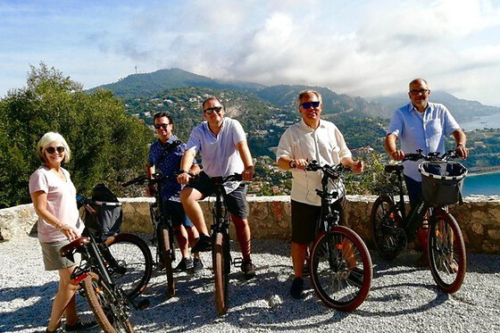 Visite guidée de la rade de Villefranche à vélo électrique (06)