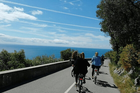 Visite guidée de la rade de Villefranche à vélo électrique (06)