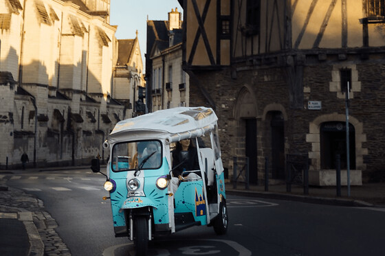 Balade Street art en TukTuk à Angers (49)