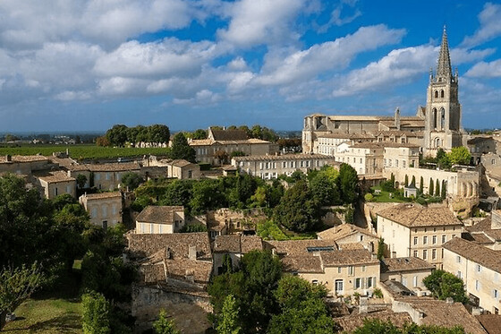 Demi-journée à Pomerol et Saint Emilion en voiture de collection