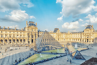 Visite guidée "Les secrets des façades du Louvre" à Paris