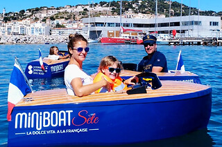 Expérience pour enfants en MiniBoat à Sète (34)