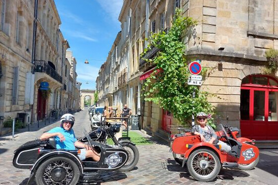 Balade en Side-Car à Bordeaux et dans un vignoble (33)