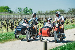 Balade en Side-Car à Bordeaux et dans un vignoble (33)