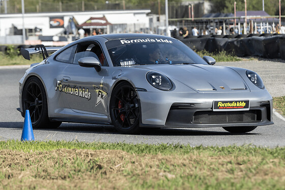 Stage de pilotage enfant en Porsche 992 Gt3 à Montpellier - 5 Tours