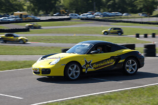 Stage de pilotage enfant en Porsche Cayman à Lohéac (35) - 2 Tours