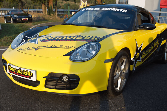Stage de pilotage enfant en Porsche Cayman à Montpellier - 5 Tours