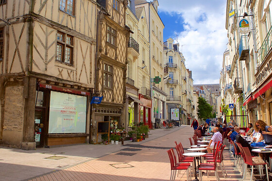 Balade en TukTuk au coeur d'Angers (49)