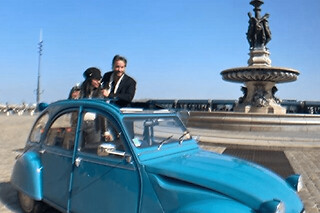 Visite de Bordeaux Unesco en voiture de collection & gourmandise