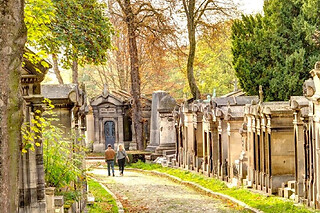 Visite-enquête au cimetière du Père-Lachaise (Paris)