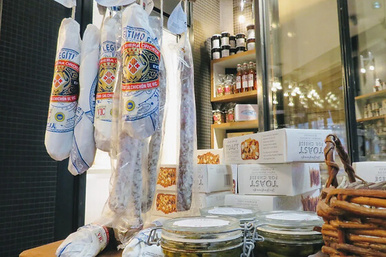 Tour gastronomique et champagne à Paris