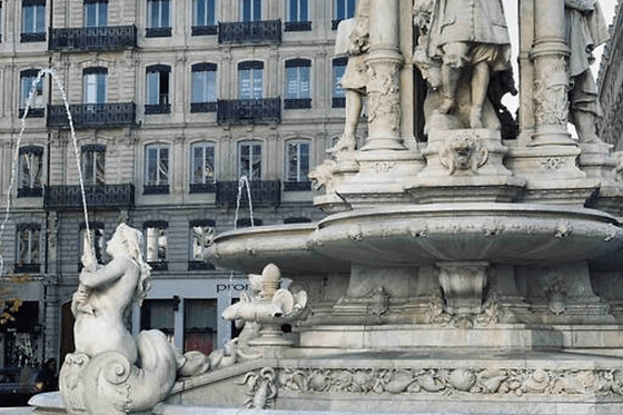 Visite guidée privative de la Presqu'île de Lyon (69)