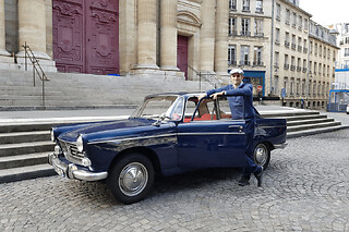 Balade en voiture de collection "Paris Insolite"