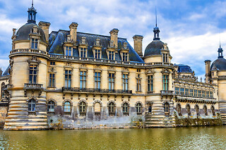 Balade en Voiture de collection au Château de Chantilly