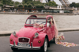 Balade d'une journée en 2CV Rose à Paris