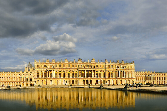 Balade en voiture de collection au Château de Versailles