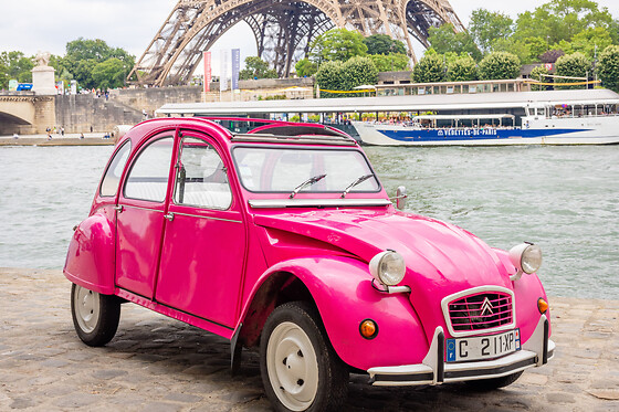 Fashion Tour en 2CV Rose à Paris