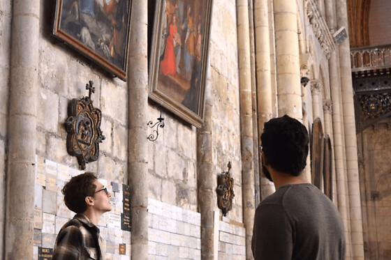 Visite guidée des sites célèbres de Poitiers (86) - Tarif à partir de 2 personnes