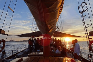 Croisière coucher de soleil en voilier sur le "Don du vent" (13)
