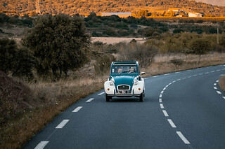 Balade en 2CV depuis Motagnac dans le Languedoc (34) - Forfait de 2 personnes