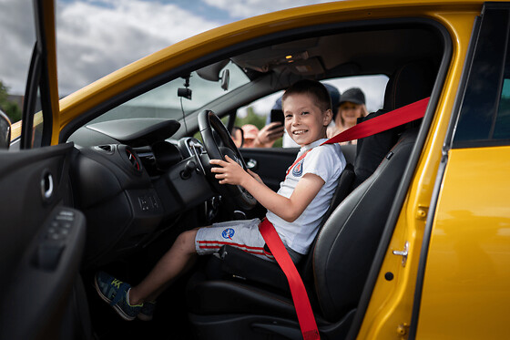 Stage De Pilotage Enfant En Clio 4 Rs Près De Lyon (01) - 5 Tours