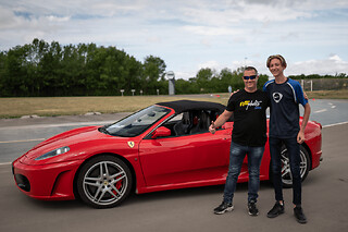 Stage De Pilotage Enfant En Ferrari F430 À Lédenon (30) - 5 Tours