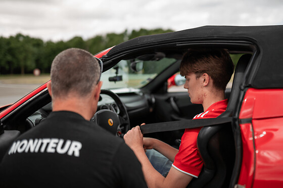 Stage De Pilotage Enfant En Ferrari F430 À Rivesaltes (66) - 5 Tours
