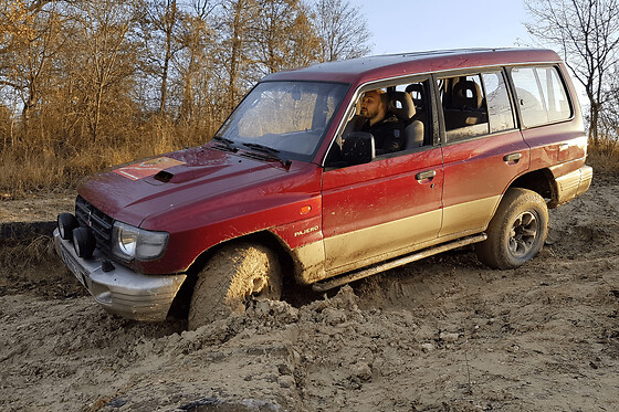 Initiation au pilotage d'un 4x4 en off road près de Nantes (44)