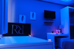 Royalty Rooms & Spa