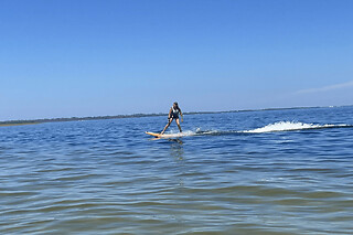 Initiation au surf électrique sur le lac de Biscarrosse (40)