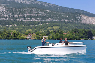 Location de Bateau sans permis à Annecy (74) - Location 1h30