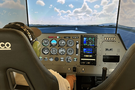 Simulateur de pilotage d'avion à Clermont-Ferrand (63) - Simulateur de vol duo - 30 minutes chacun