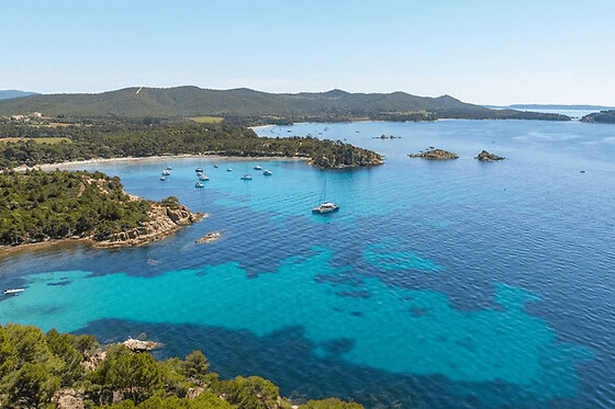 Matinée découverte en catamaran au départ de Hyères (83)