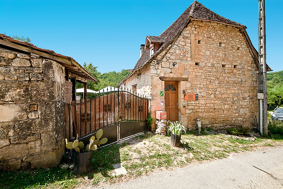 Un séjour pour deux Sur Le Chemin Des Sens à Azerat (24)