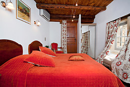 Hostellerie Le Castellas / Maison du Barry