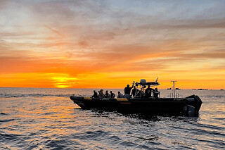 Croisière coucher de soleil aux sanguinaires depuis Porticcio