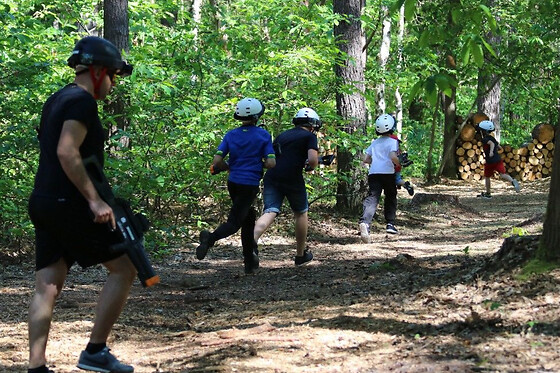 Laser Game en extérieur à Bruyères-le-Châtel (91)