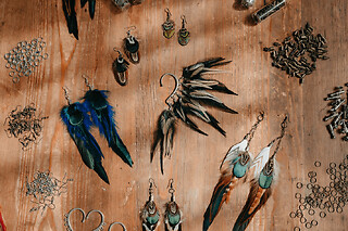 Atelier bijoux en plumes à Montpellier ( 34)