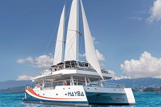 Demi-journée croisière en catamaran depuis Marina Baie des Anges