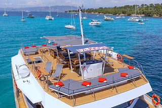 Demi-journée croisière en catamaran depuis Marina Baie des Anges