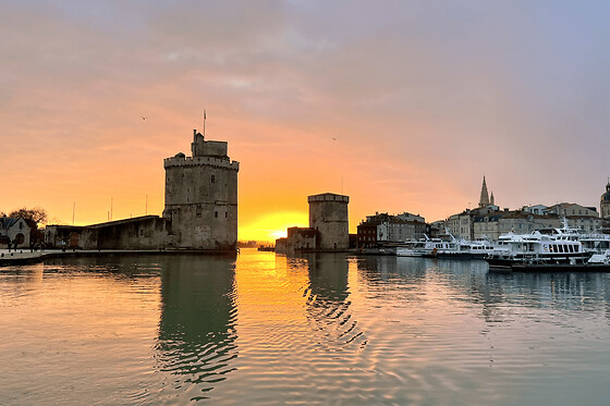 Croisière privatisée apéro coucher de soleil à La Rochelle (17)