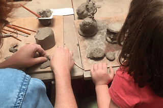 Atelier poterie en famille à Paris 9ème