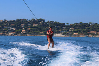 Ski nautique & Wakeboard aux Issambres (83) - Initiation - ski nautique / Wakeboard - à la barre - 15 min