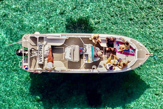 Croisière bateau avec skipper dans les Calanques (13) - Haute Saison • Après-midi • Adulte
